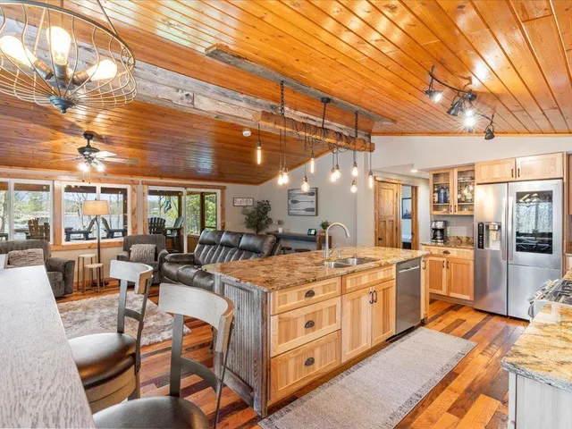 $1,269,000 | 33527 Anderson Court, Crosslake, MN 56442