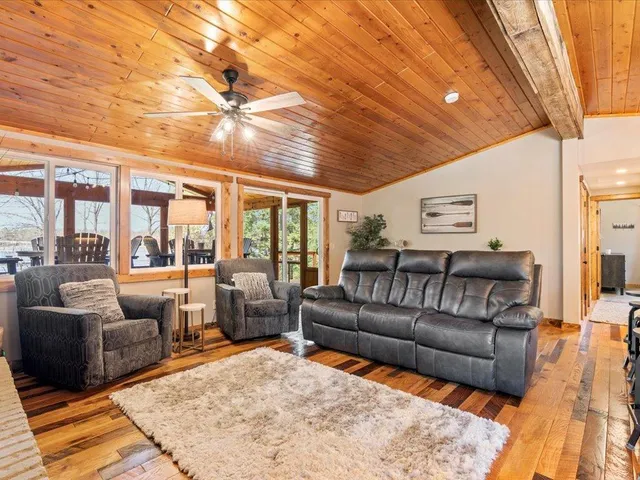 $1,269,000 | 33527 Anderson Court, Crosslake, MN 56442