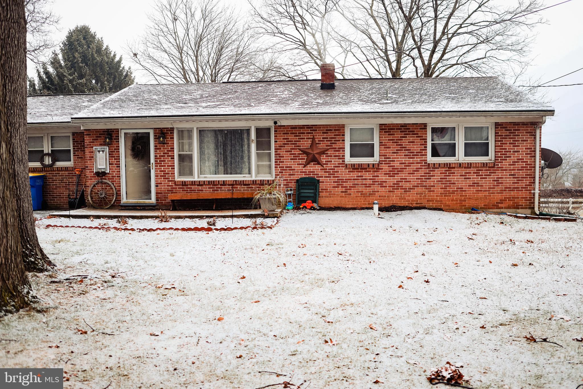 6 Merrin Road York, PA 17402 - Photo 2 of 25 Gallery Image 2