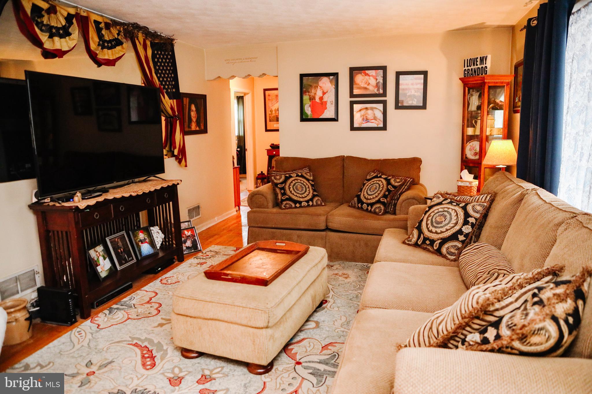 6 Merrin Road York, PA 17402 - Photo 3 of 25 Gallery Image 3