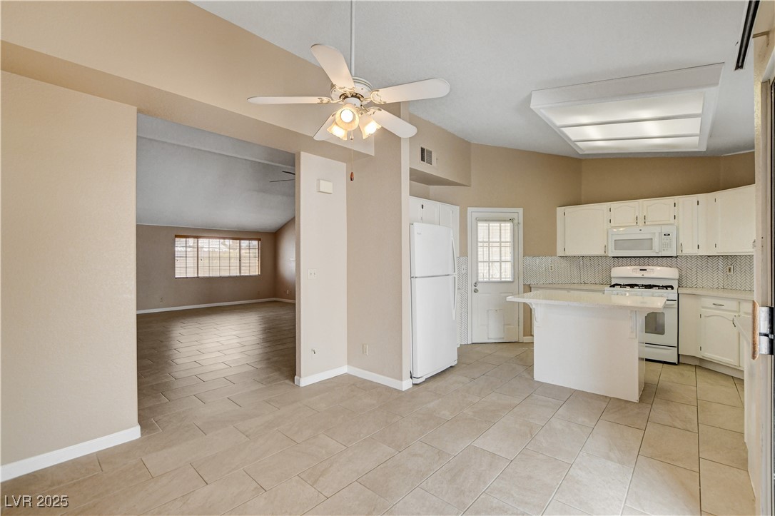 2824 Mayfair Avenue Henderson, NV 89074 - Photo 14 of 46