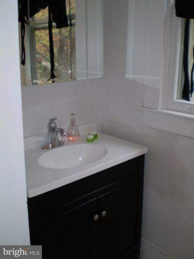 633 Deepdene Road Baltimore, MD 21210 - Photo 11 of 18 Bath #2