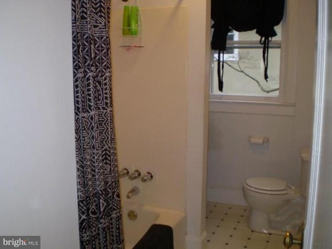 633 Deepdene Road Baltimore, MD 21210 - Photo 10 of 18 Bath #1