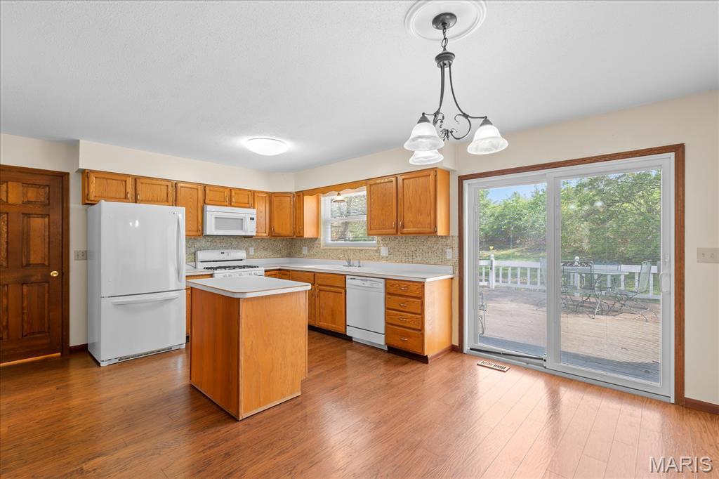 2420 Greenfield Court Belleville, IL 62221 - Photo 5 of 43