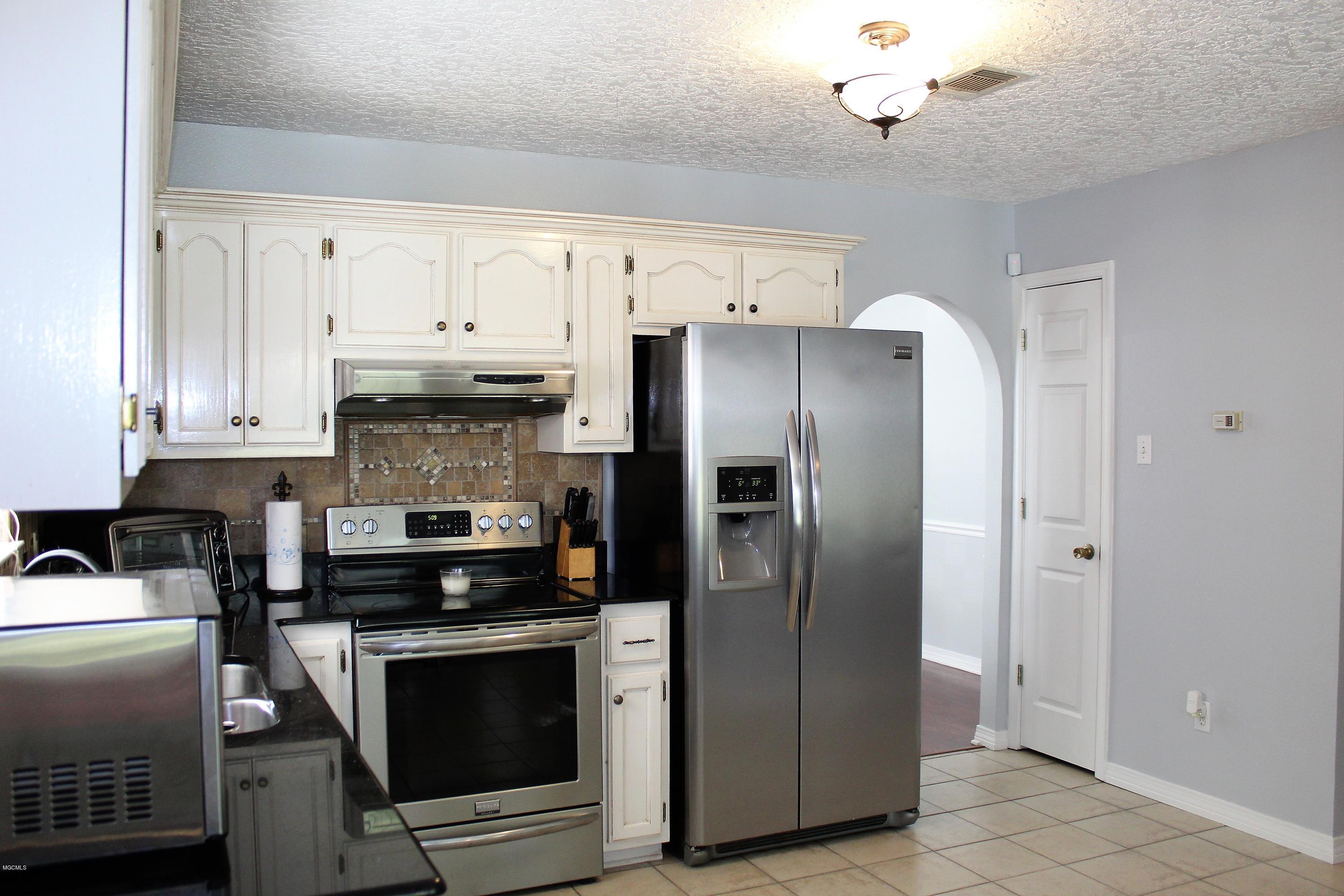 4016 Hurley Wade Road Moss Point, MS 39562 - Photo 11 of 33 IMG_0902