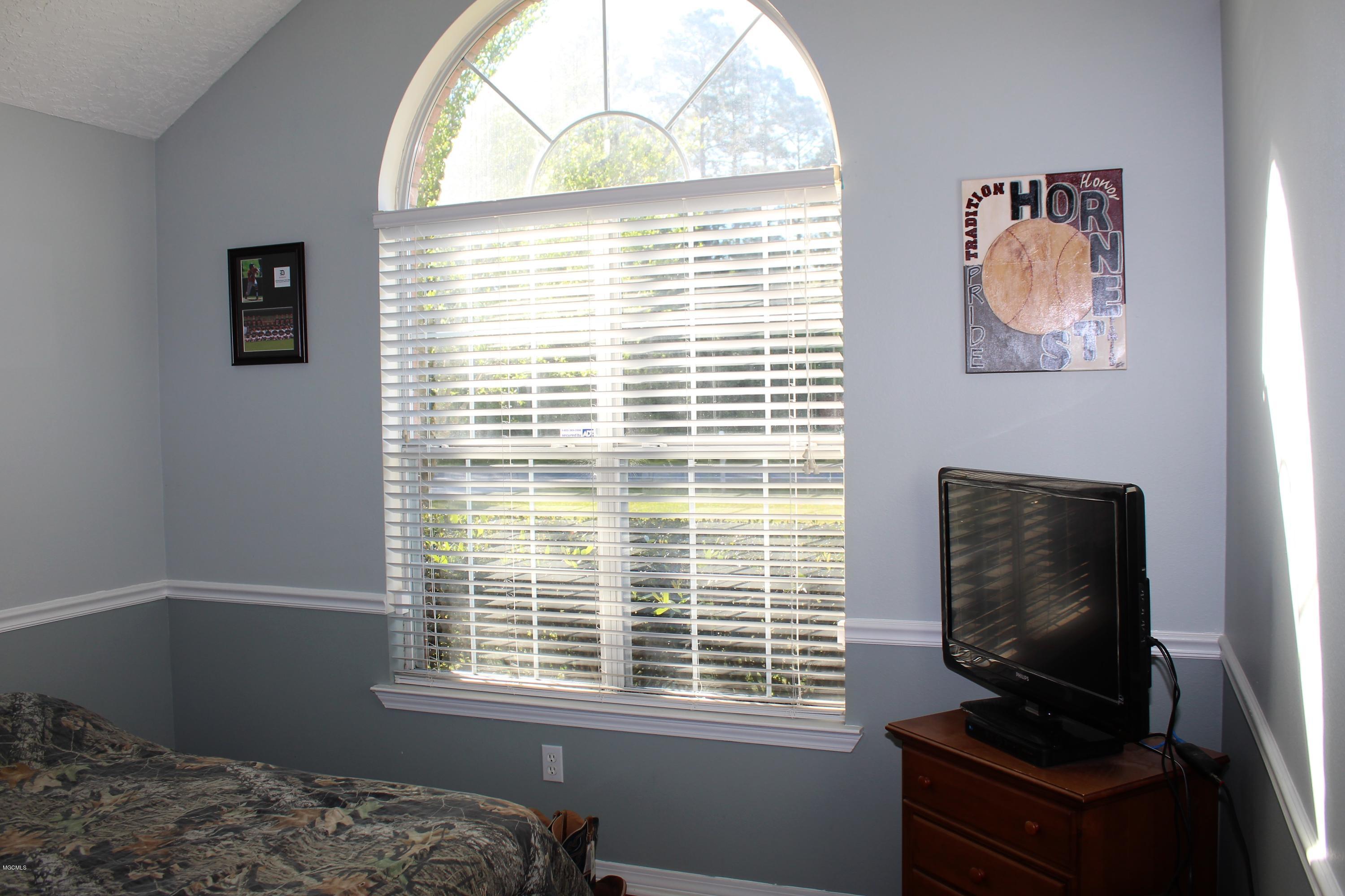 4016 Hurley Wade Road Moss Point, MS 39562 - Photo 18 of 33 IMG_0912