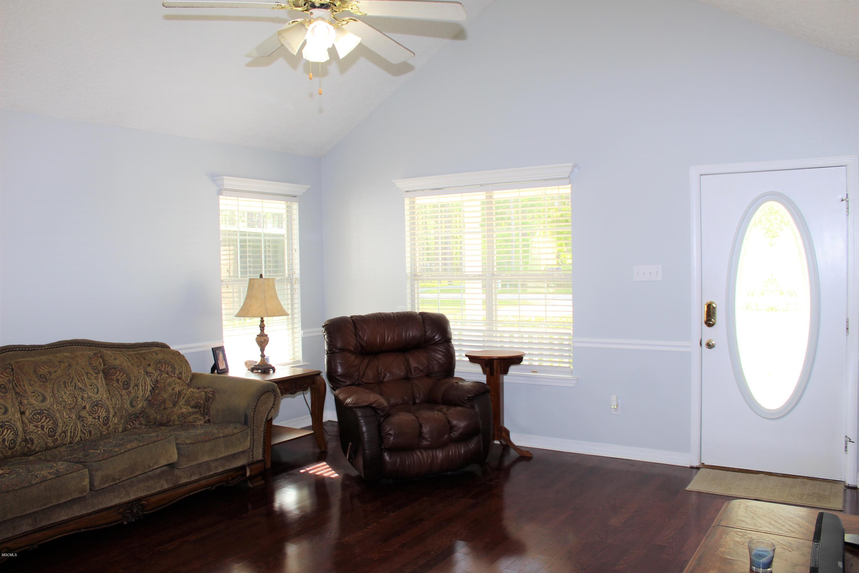 4016 Hurley Wade Road Moss Point, MS 39562 - Photo 9 of 33 IMG_0889