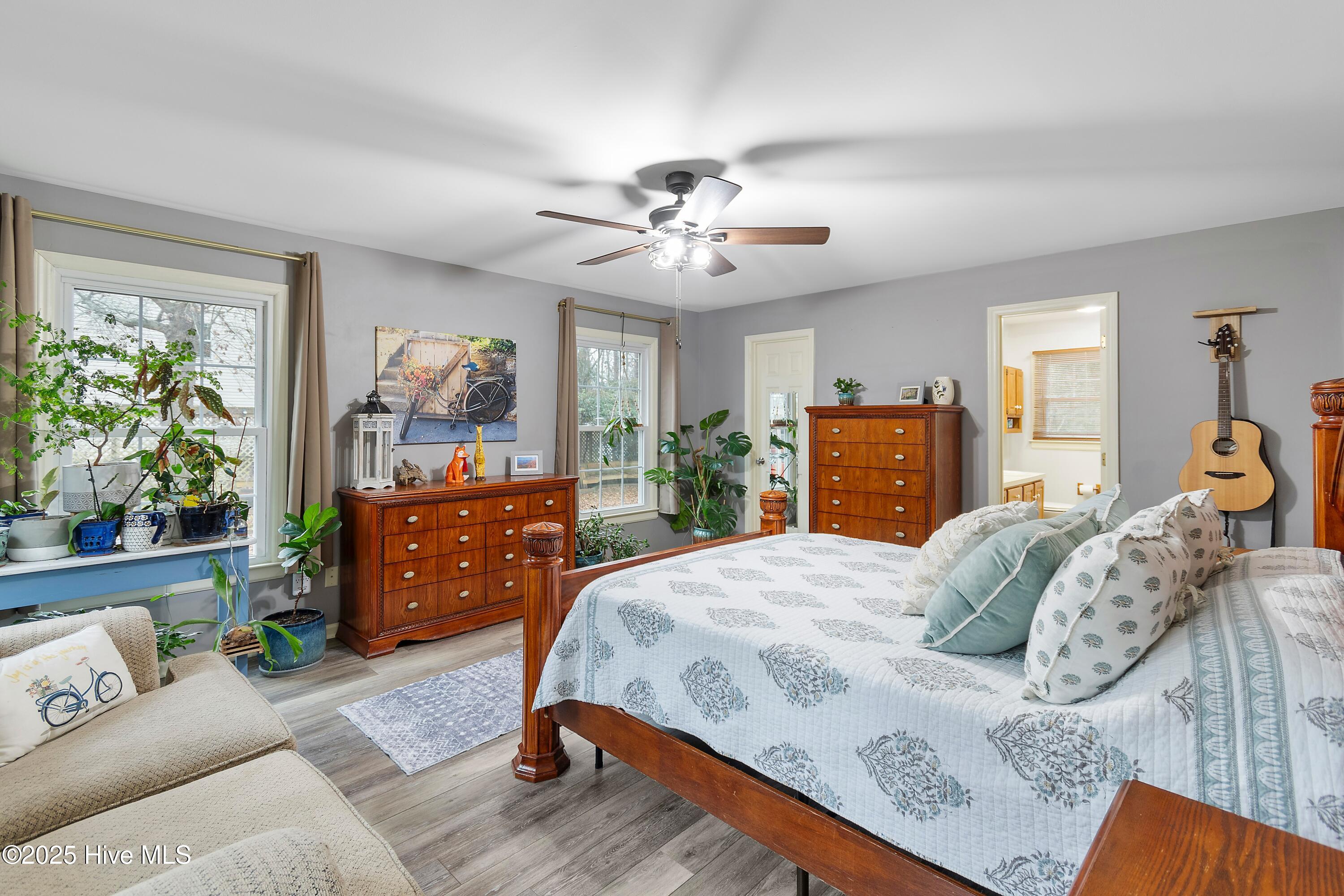 103 Ridge Road Hampstead, NC 28443 - Photo 10 of 60 Downstairs Ensuite