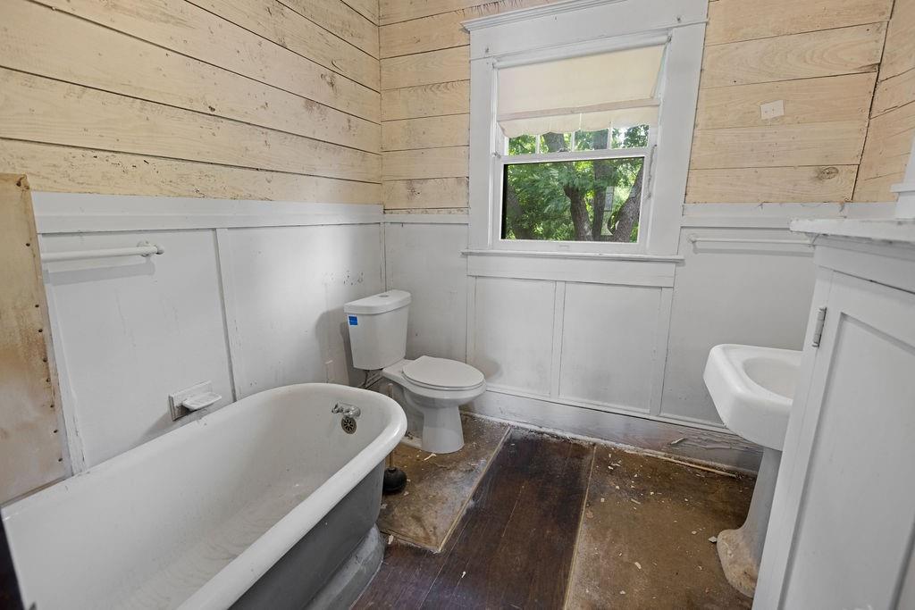 903 4th Street Southwest Paris, TX 75460 - Photo 20 of 29