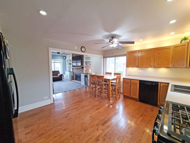 5831 West 109th Street Chicago Ridge, IL 60415 - Photo 11 of 32