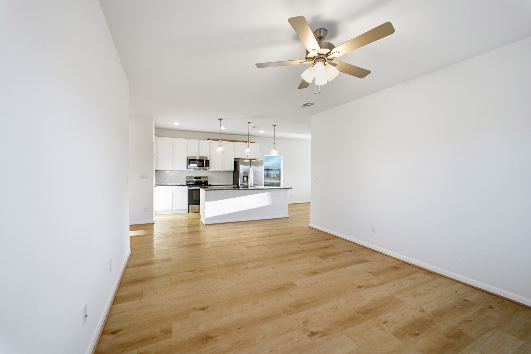 112 Vandervoort Way Jarrell, TX 76537 - Photo 8 of 28