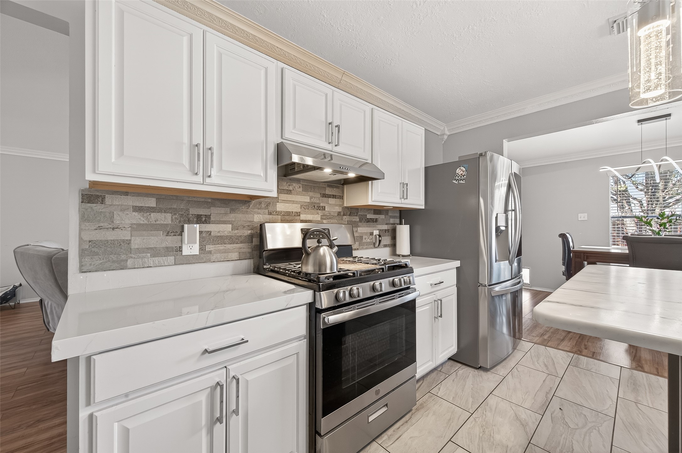 2202 Falling Oaks Road Houston, TX 77038 - Photo 15 of 47