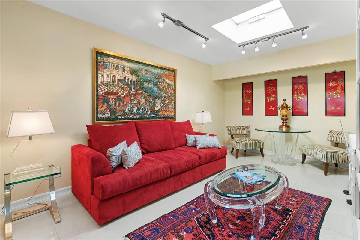 1 Cueta Drive Rancho Mirage, CA 92270 - Photo 9 of 39 a living room with furniture and a rug