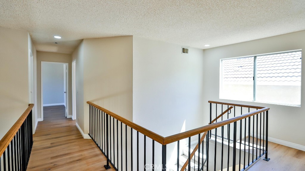 45299 Esmerado Court Temecula, CA 92592 - Photo 20 of 27 Hallway