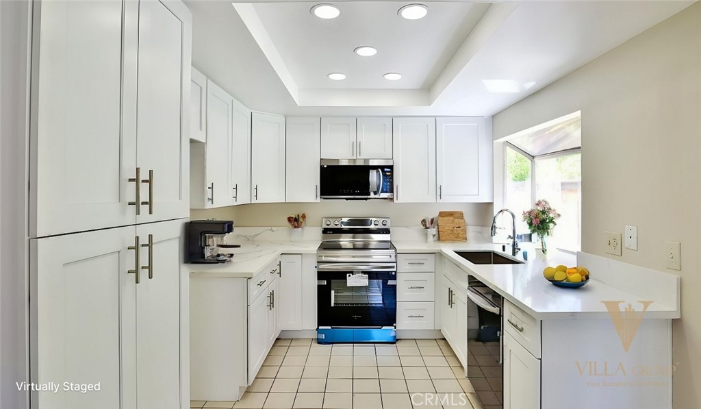 45299 Esmerado Court Temecula, CA 92592 - Photo 9 of 27 Kitchen
