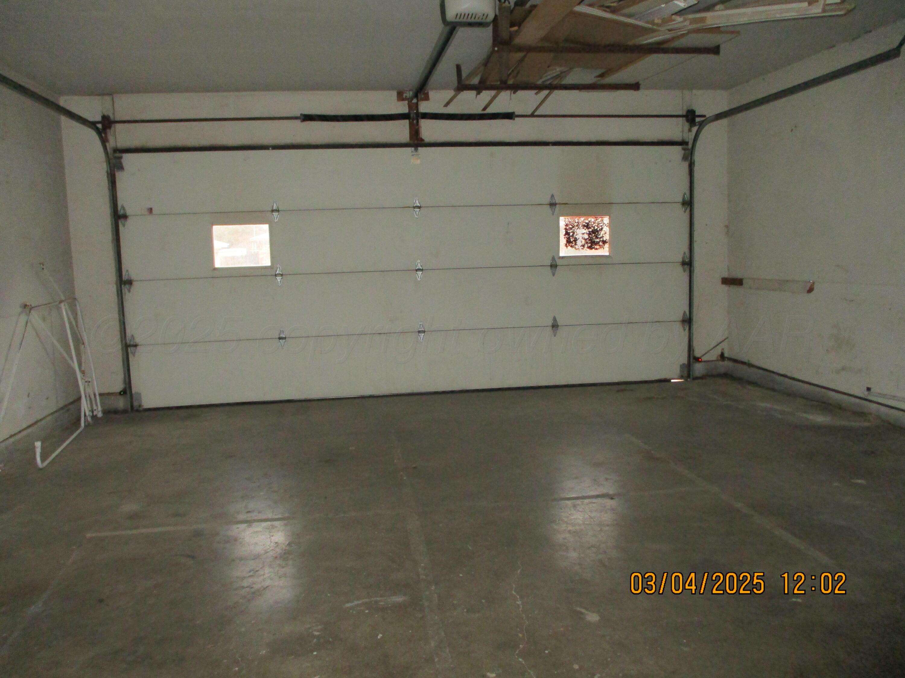 3318 Arlington Drive Amarillo, TX 79106 - Photo 14 of 14 Garage