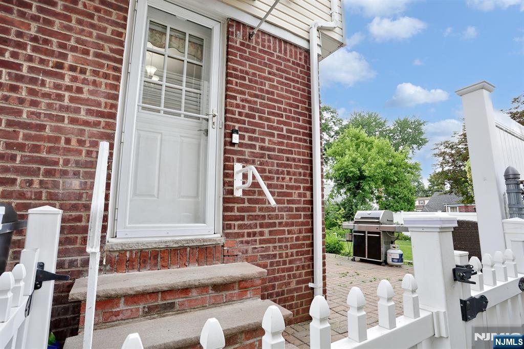 393 New Bridge Road Bergenfield, NJ 07621 - Photo 28 of 37