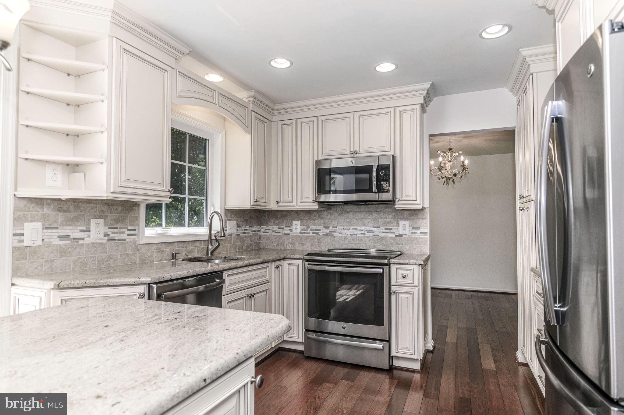 6237 Wilmette Drive Burke, VA 22015 - Photo 12 of 42 Fantastic Kitchen