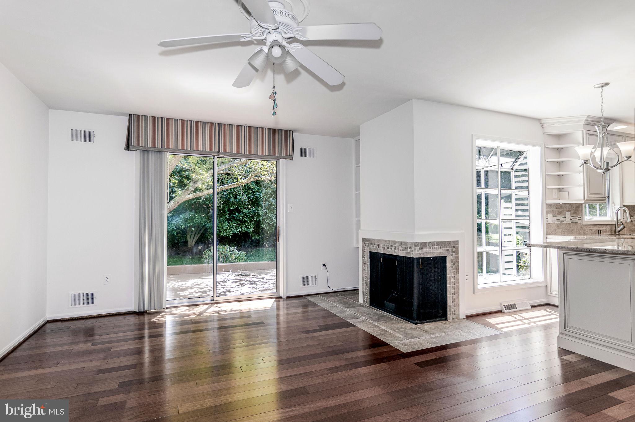 6237 Wilmette Drive Burke, VA 22015 - Photo 17 of 42 Family with F/P