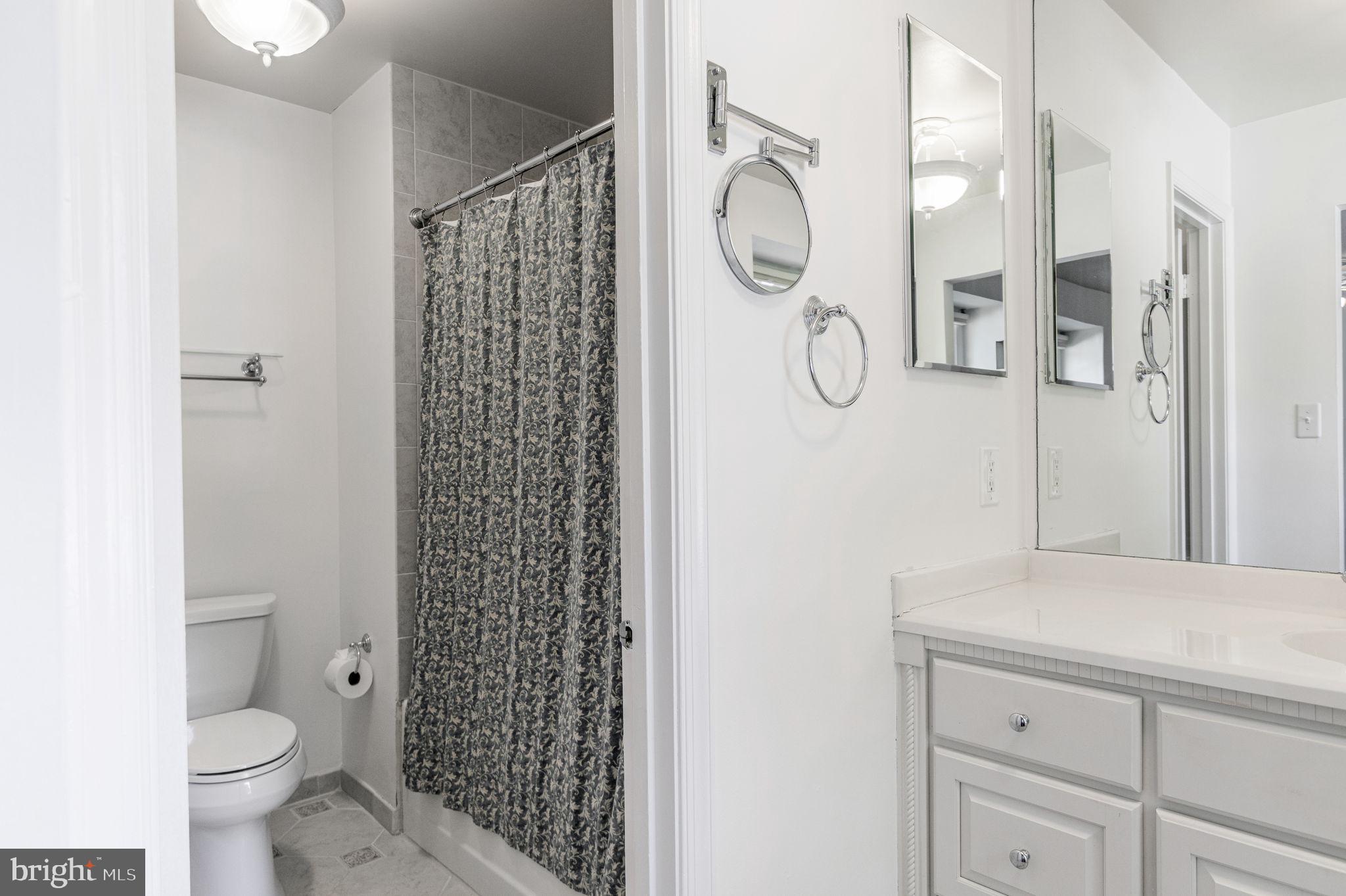 6237 Wilmette Drive Burke, VA 22015 - Photo 22 of 42 Primary Bath sep toilet