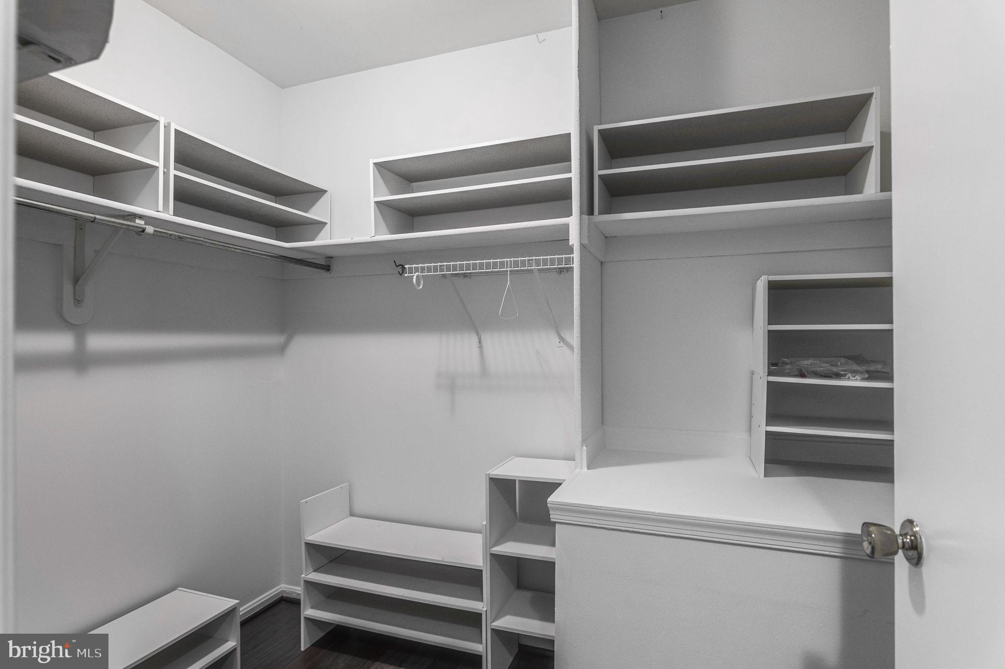 6237 Wilmette Drive Burke, VA 22015 - Photo 23 of 42 Master Closet