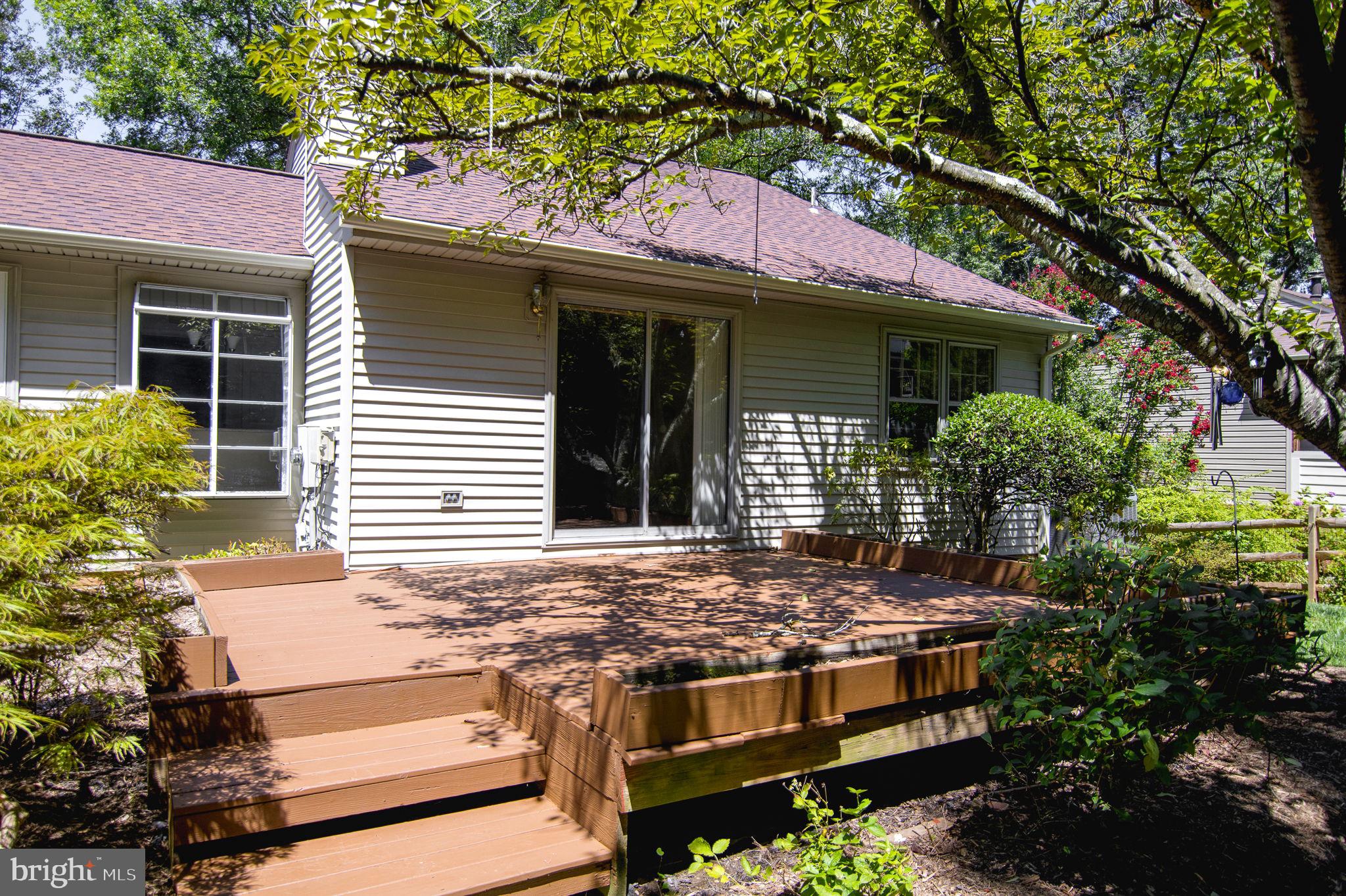 6237 Wilmette Drive Burke, VA 22015 - Photo 38 of 42 Deck off Family Room