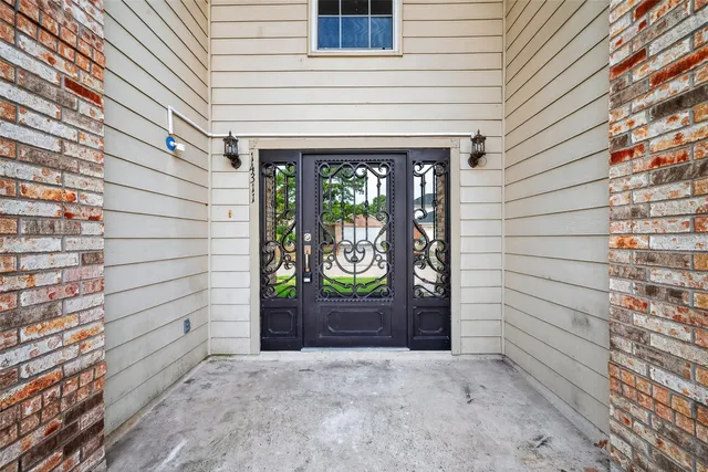 a view of entrance door of the house