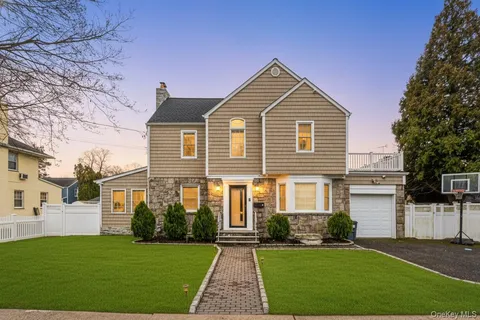 $1,250,000 | 30 Alicia Court, Hempstead, NY 11550