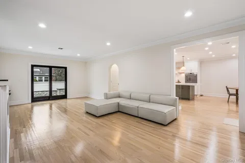 $1,250,000 | 30 Alicia Court, Hempstead, NY 11550