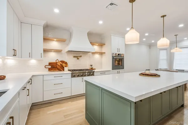 $1,250,000 | 30 Alicia Court, Hempstead, NY 11550