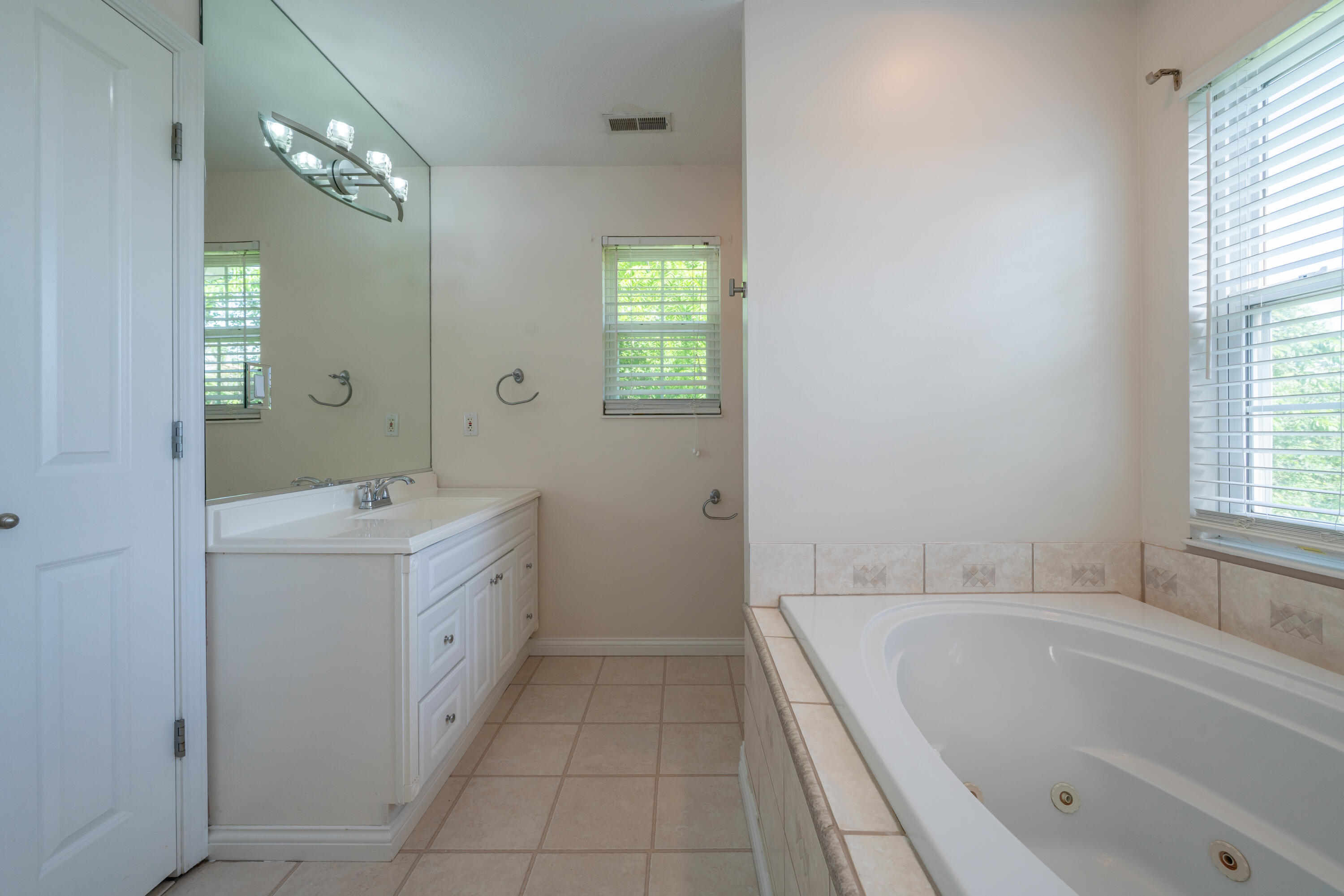 3415 Shakertown Road Beavercreek, OH 45430 - Photo 35 of 80 38