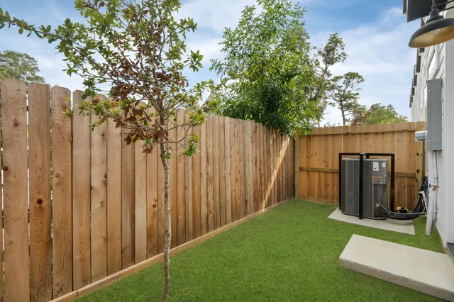 $2,650 | 717 Janisch Road, Unit D, Houston, TX 77018