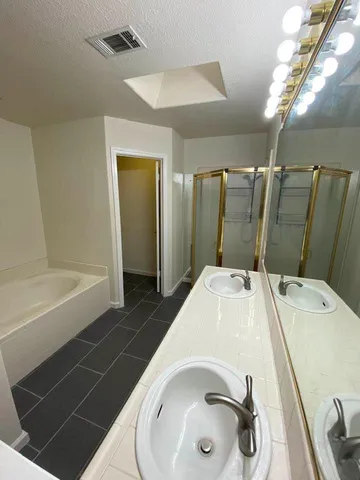 $525,000 | 6236 Jaguar Court, Riverbank, CA 95367