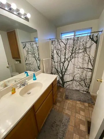 $525,000 | 6236 Jaguar Court, Riverbank, CA 95367