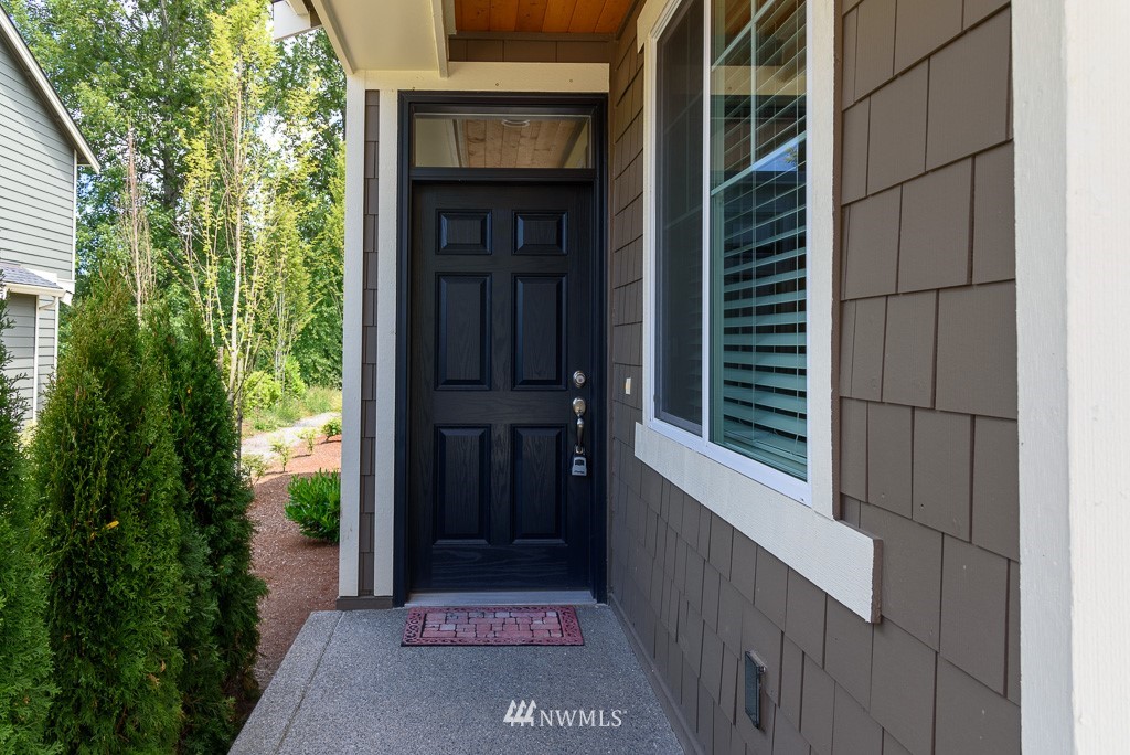 5602 Northeast 9th Street Renton, WA 98059 - Photo 2 of 25