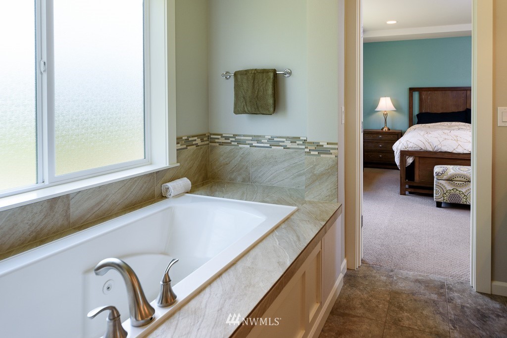 5602 Northeast 9th Street Renton, WA 98059 - Photo 17 of 25