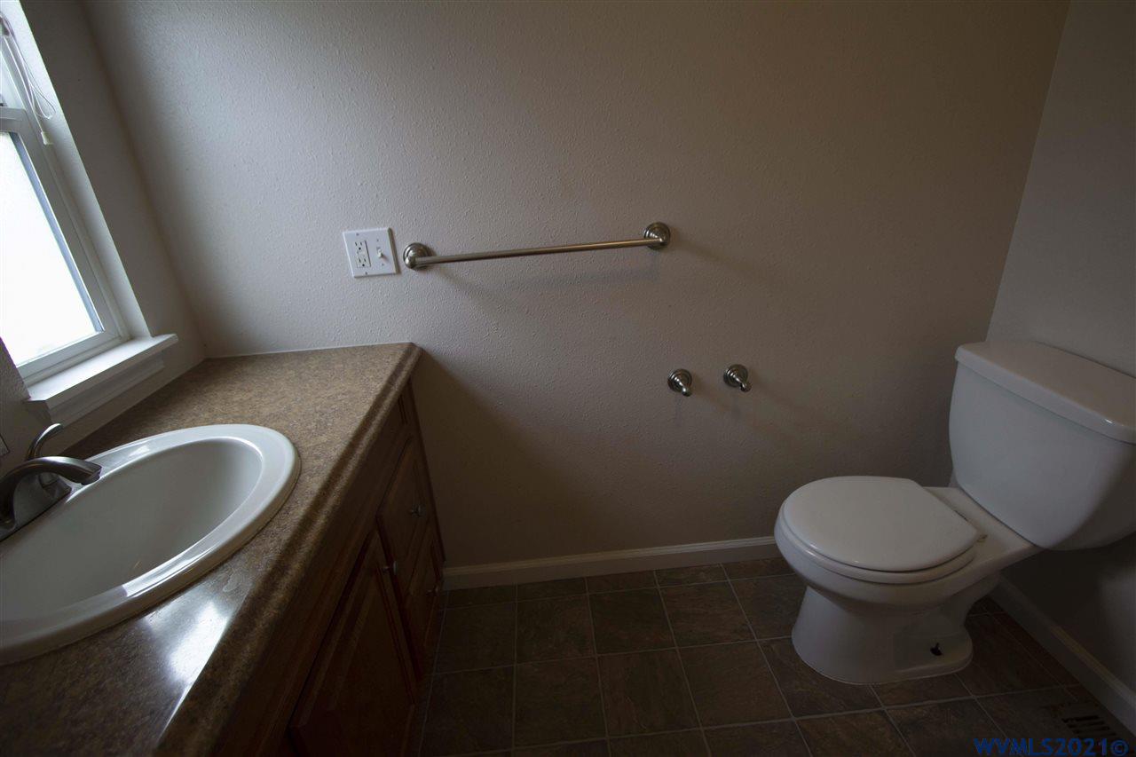 2010 Southwest 3rd ( Street, Unit 4 Corvallis, OR 97333 - Photo 17 of 22