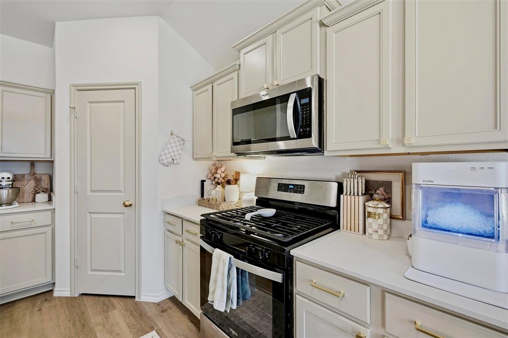 2328 Burleson Road Sherman, TX 75090 - Photo 7 of 40