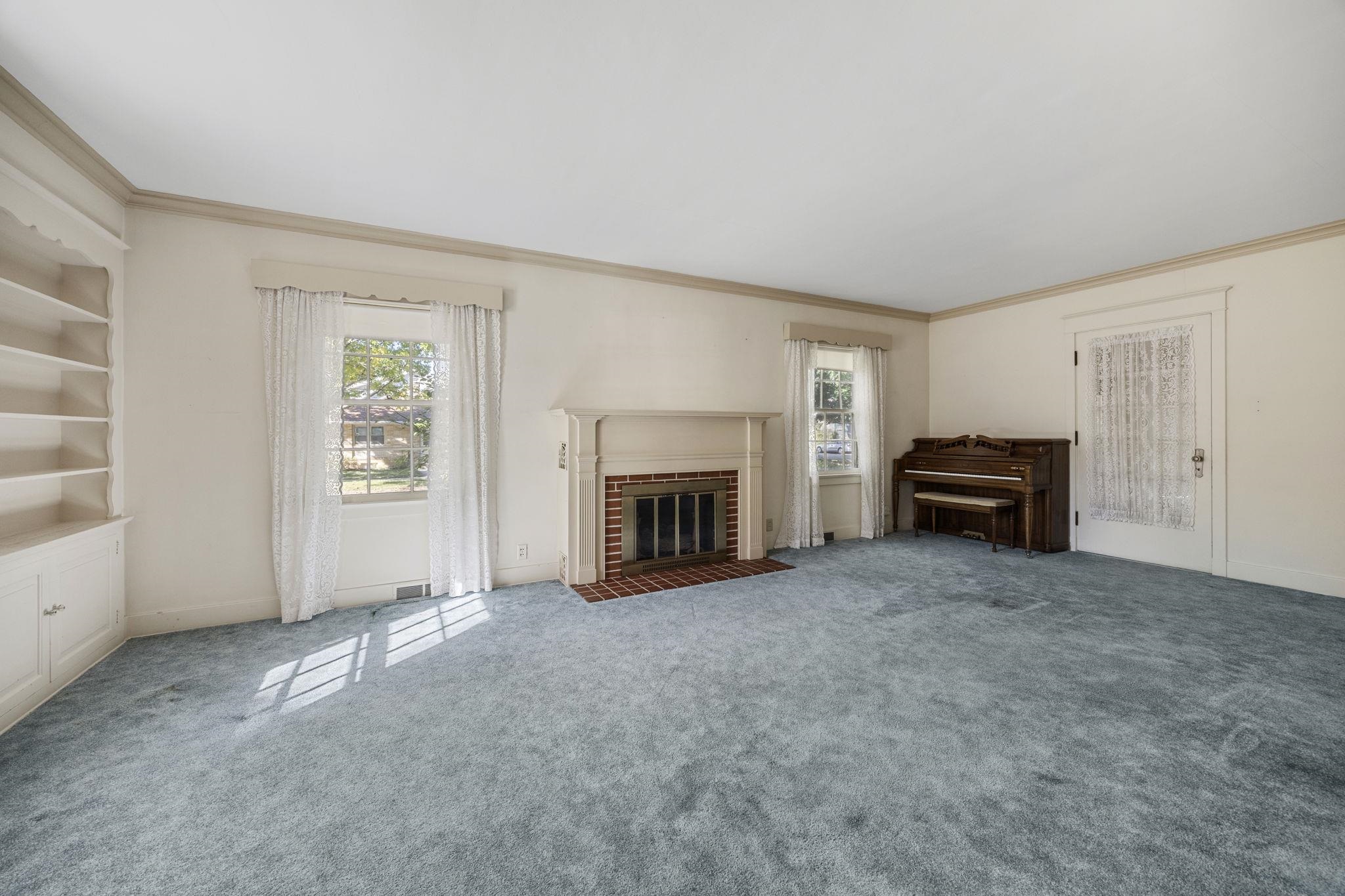 312 Frederick Avenue Fort Atkinson, WI 53538 - Photo 5 of 28 Gallery Image 5