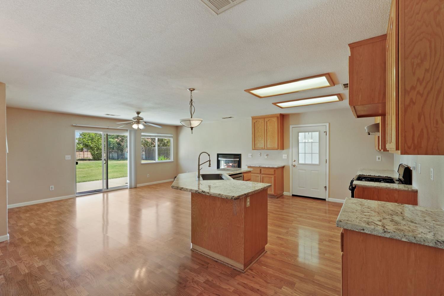 11220 North Golfview Road Lodi, CA 95240 - Photo 12 of 73