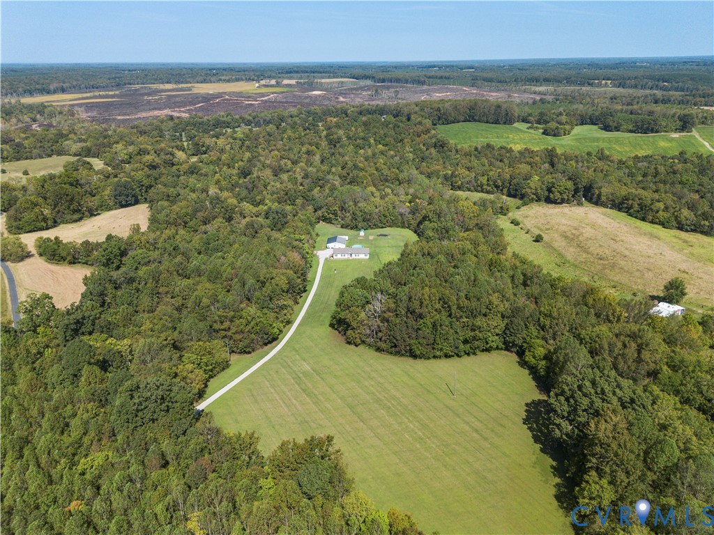 17030 Egglestetton Road Amelia Court House, VA 23002 - Photo 3 of 36