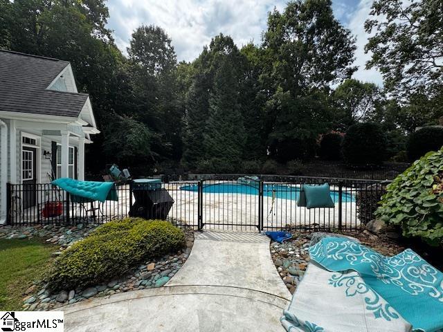 109 Creek Crossing Way Greer, SC 29651 - Photo 34 of 36