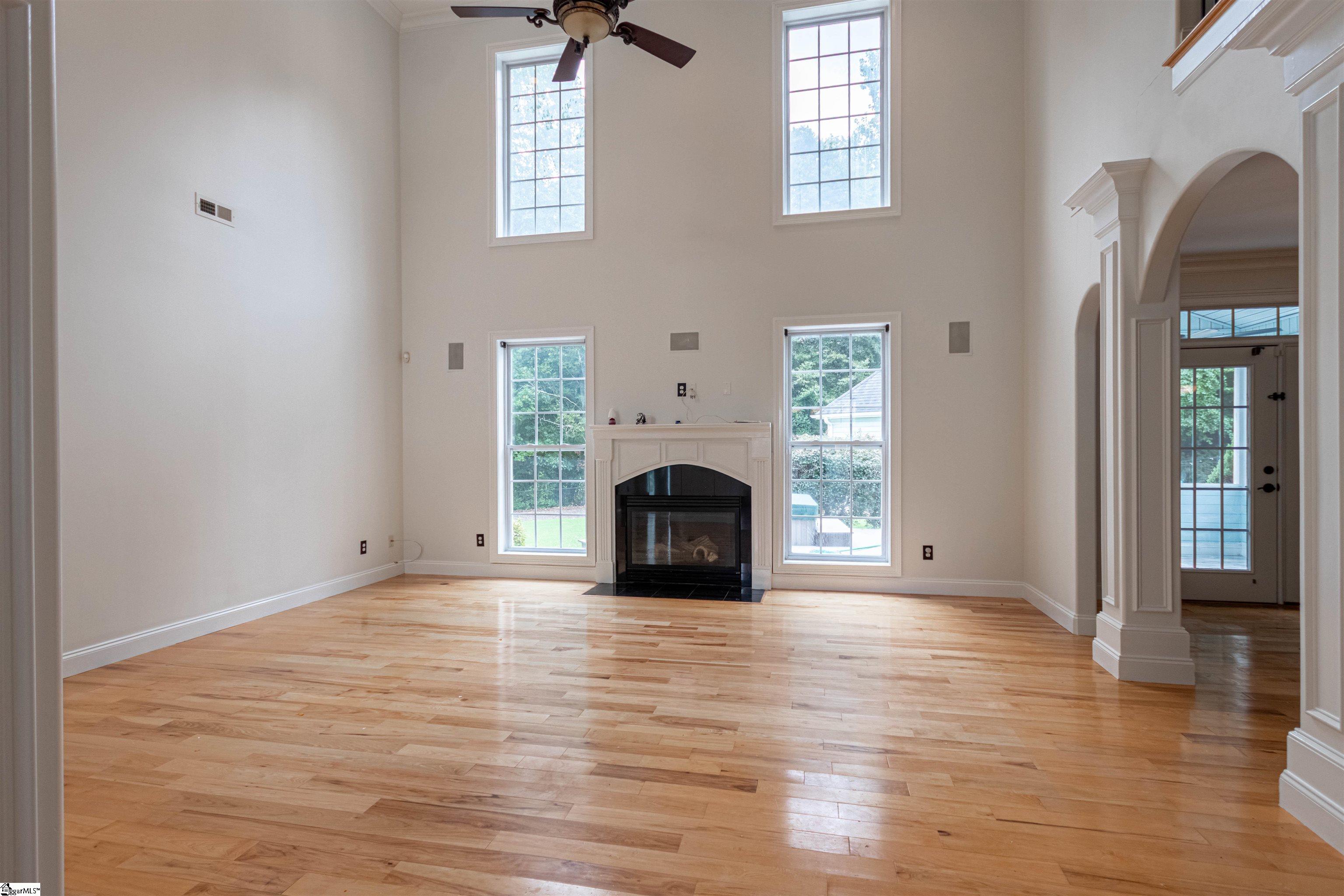 109 Creek Crossing Way Greer, SC 29651 - Photo 9 of 36