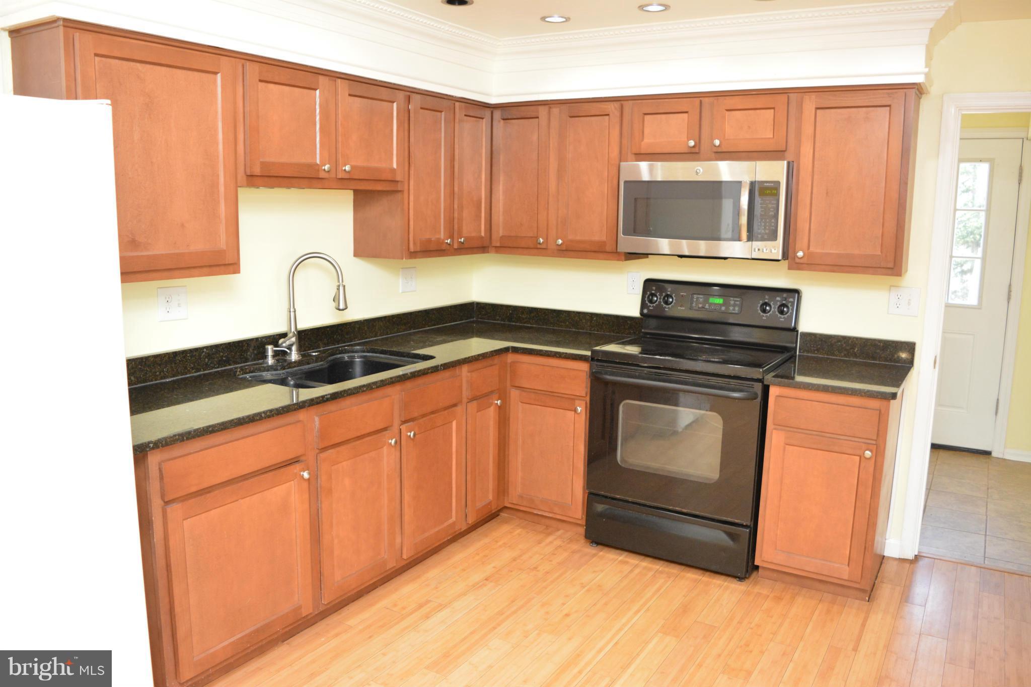 12254 Purcell Road Manassas, VA 20112 - Photo 2 of 23 Kitchen