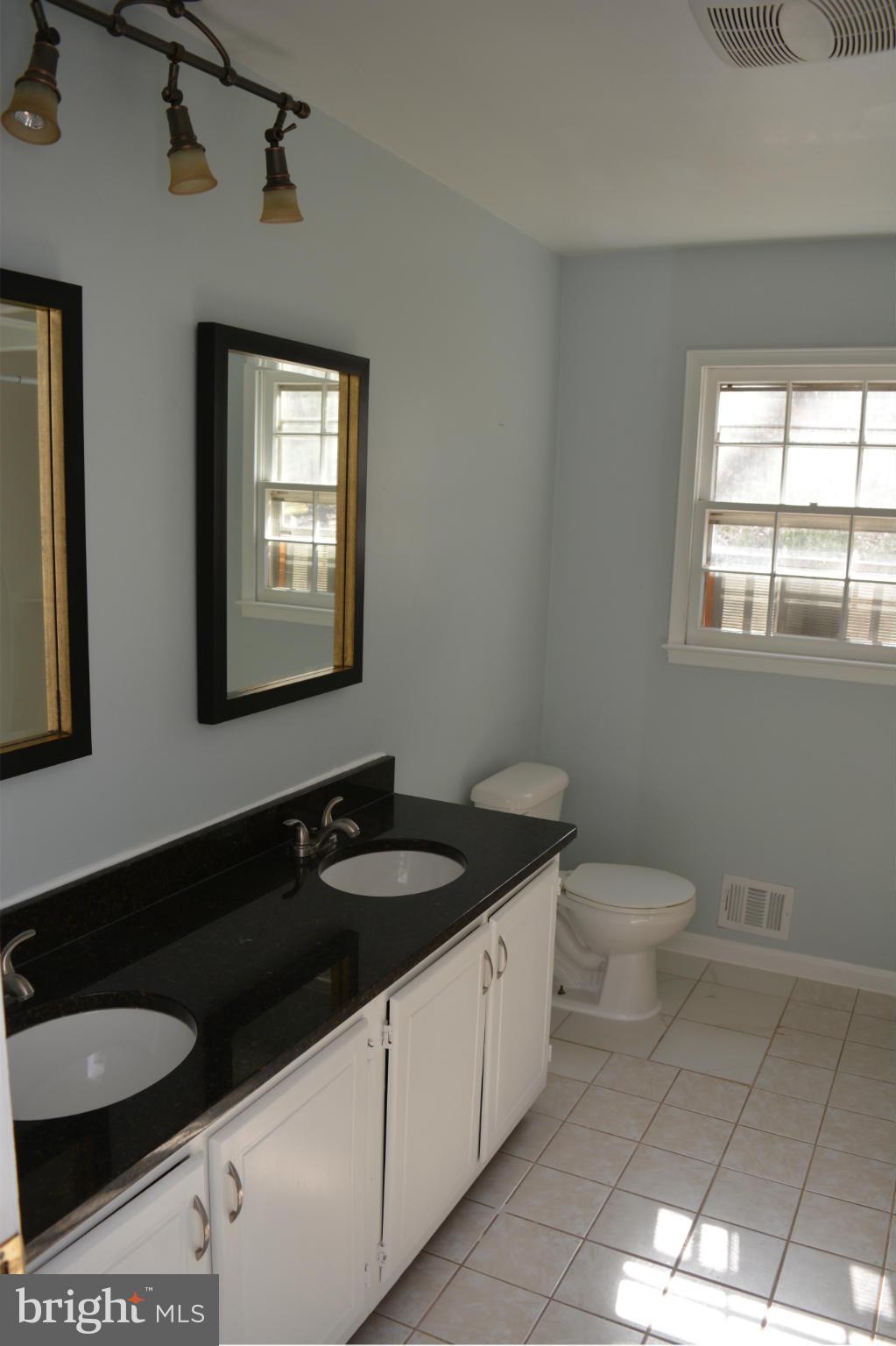 12254 Purcell Road Manassas, VA 20112 - Photo 12 of 23 Bath