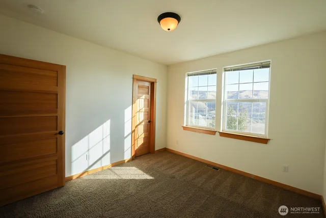 $799,000 | 239 South Patit Road, Dayton, WA 99328