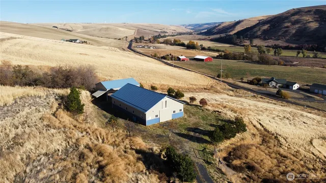 $799,000 | 239 South Patit Road, Dayton, WA 99328