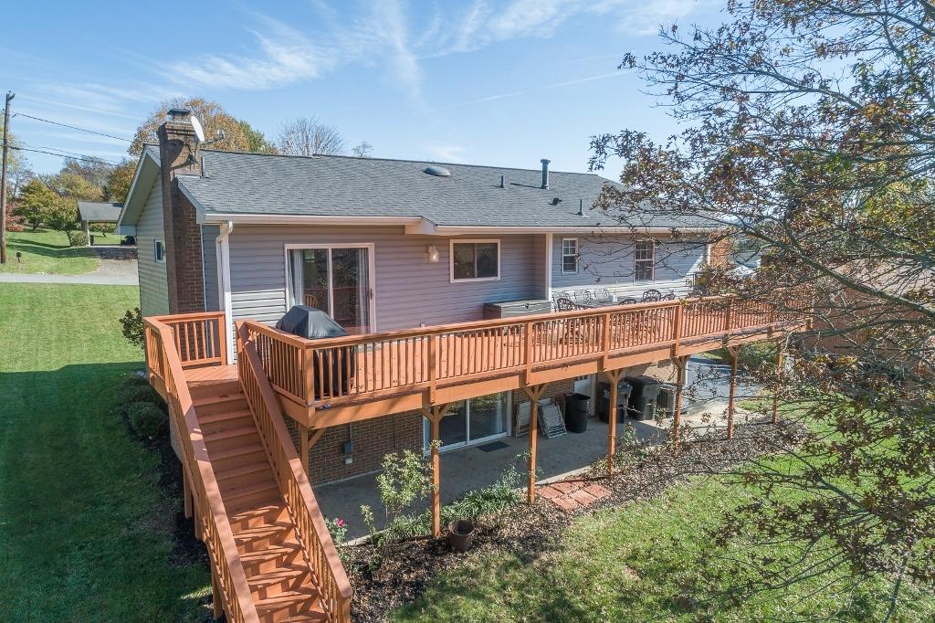 717 Azalea Road Daleville, VA 24083 - Photo 4 of 75 4 Back