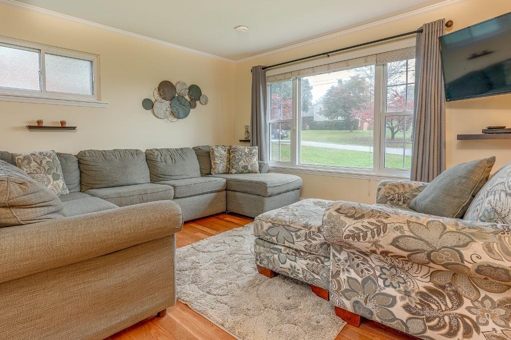 717 Azalea Road Daleville, VA 24083 - Photo 8 of 75 8 Living Room