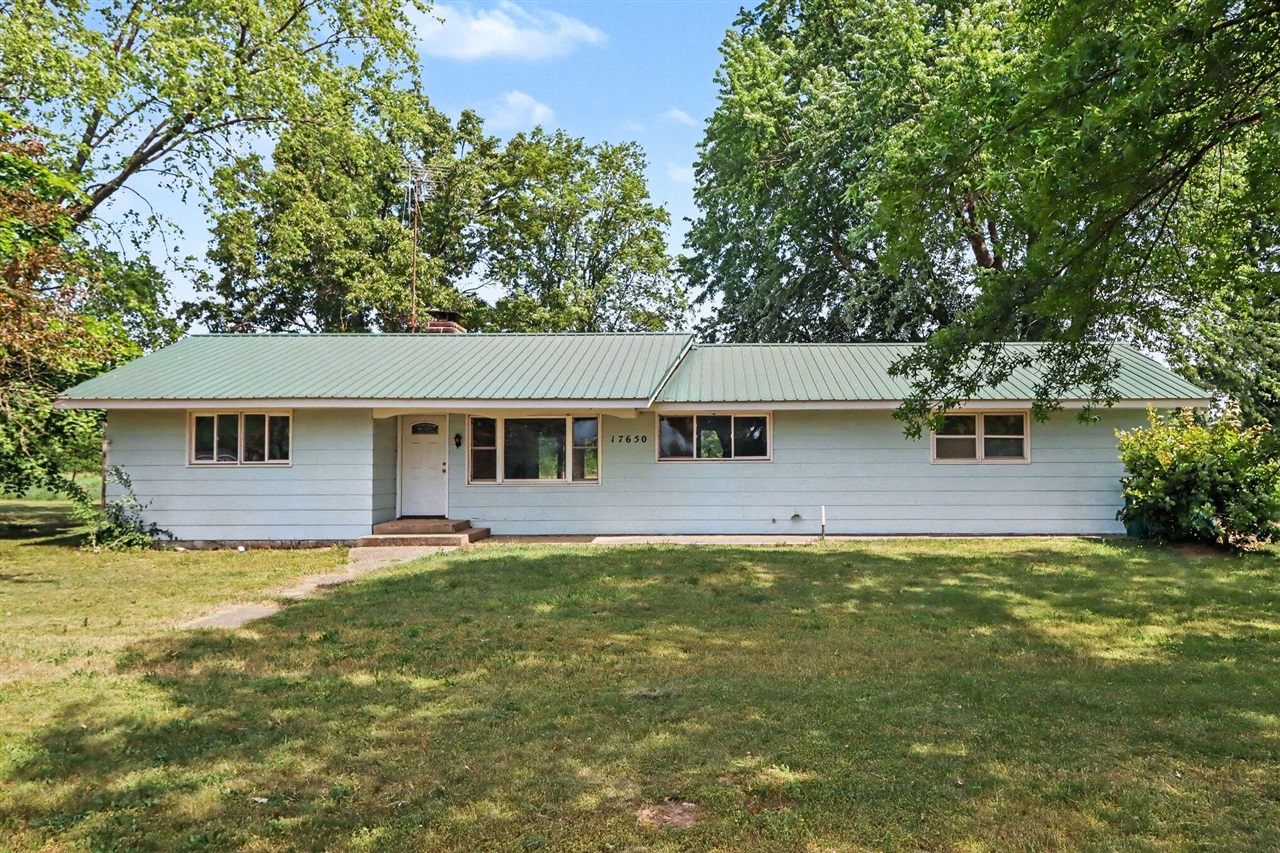 17650 Heimbach Road Three Rivers, MI 49093 - Photo 4 of 41